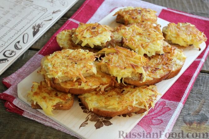 хлеб, картофель, лук репчатый, яйцо, соль, специи, масло растительное