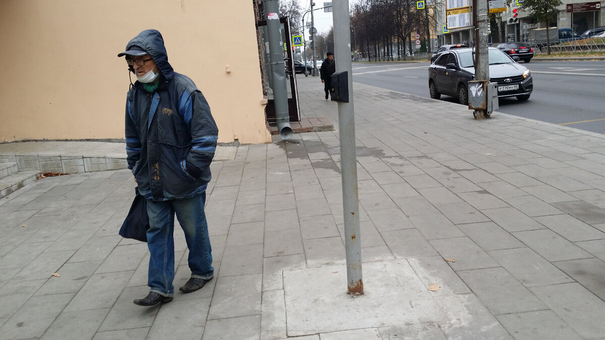 Мужчина с зарплатой 15 000 рублей