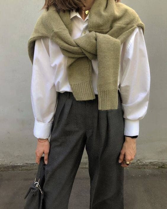Стилистический прием: свитер вместо шарфа