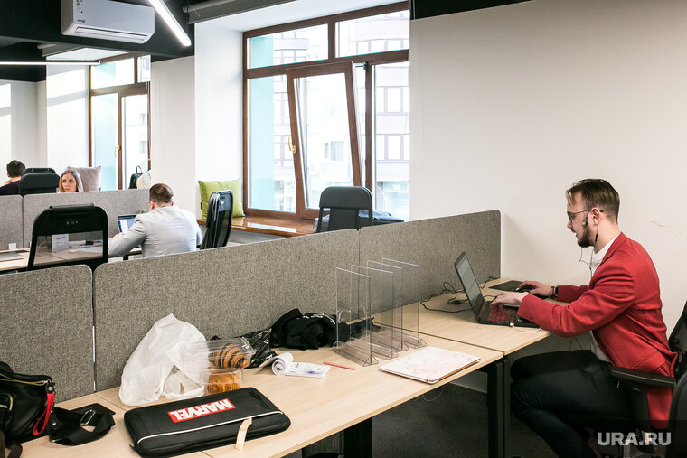    Свердловчанам стало труднее найти работу без опыта