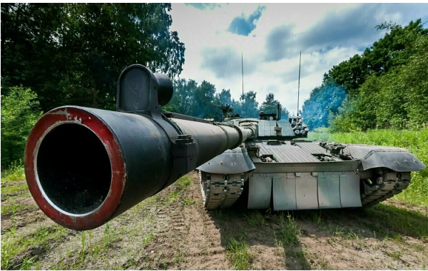 Волнения волнениями а жизнь в части продолжалась.