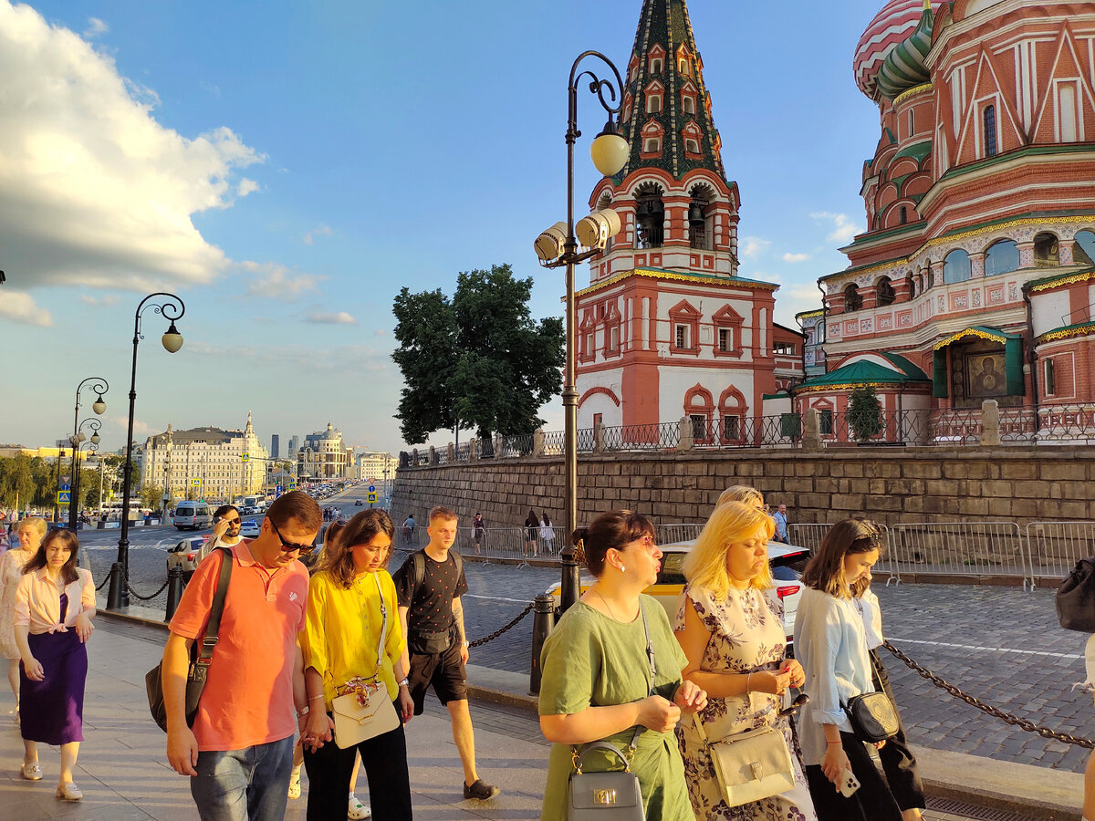 сегодня вечером в москве