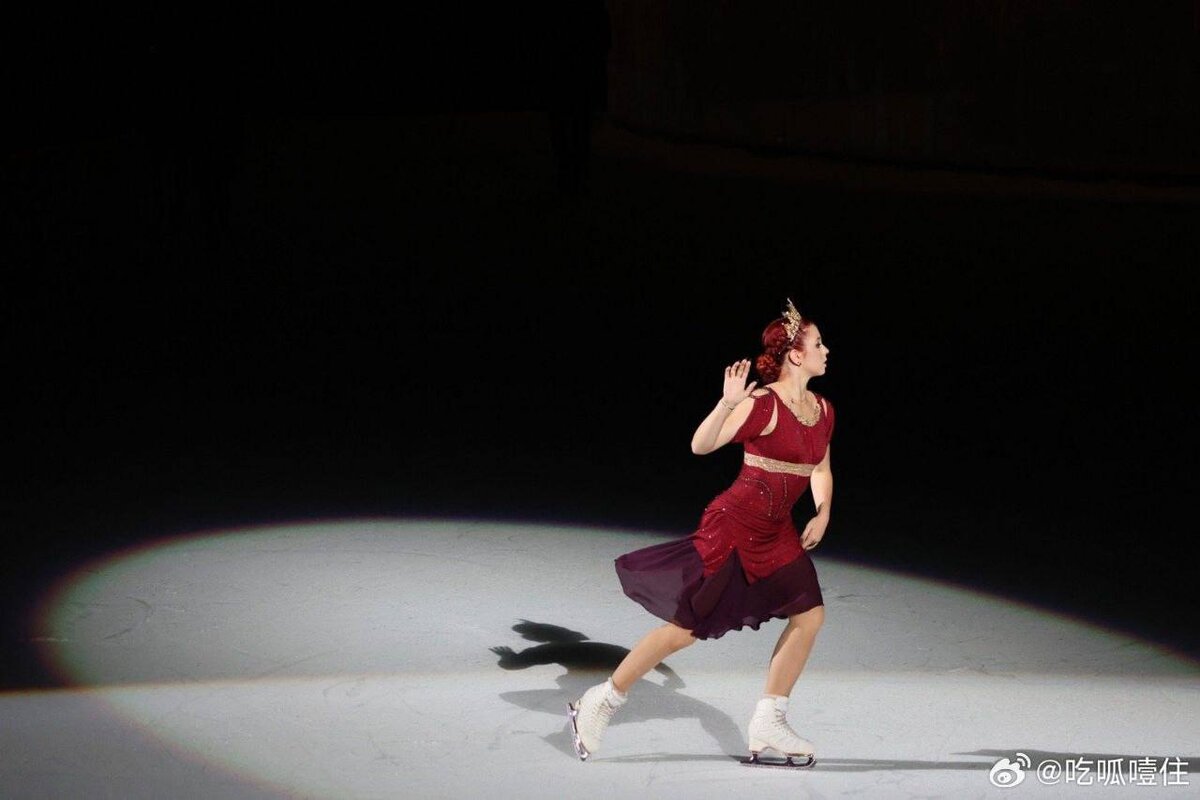 Мари, ледовое шоу "Щелкунчик"