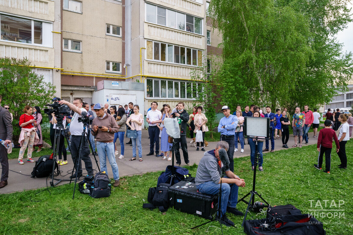 Я бы обменял свою жизнь на жизнь этих детей»: сотрудник ППС, задержавший  Галявиева | Татар-информ | Дзен