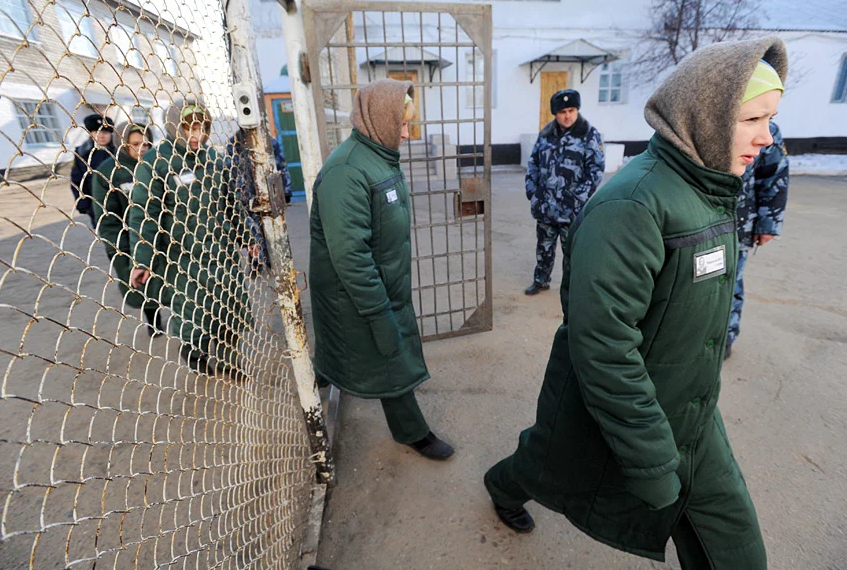 В колониях поселениях отбывают наказание. Зеки ИК 11 Мордовия. Женская колония Кострома. Женская колония строгого режима в Мордовии. Женская колония в Усть Абакане.