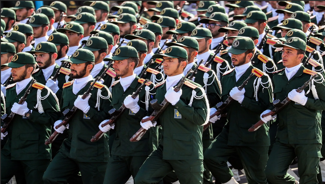 корпус стражей исламской революции ксир. бойцы ксир. иранские стражи исламской революции. парад ксир иран. корпус стражей исламской революции ксир.