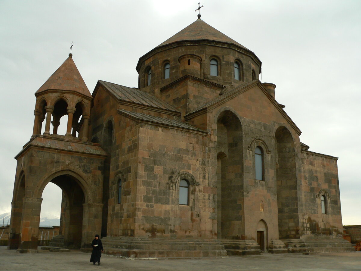 Церковь Рипсиме в Эчмиадзине