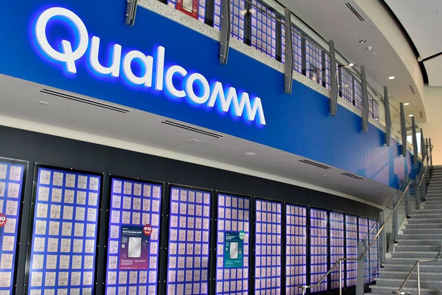 Компании достигли договоренности в разногласиях по патентам и поставок процессоров еще в апреле, теперь же стало известно, в какую сумму Apple обойдется возможность конкуренции с Samsung и Huawei на рынке устройств в поддержкой технологии 5G