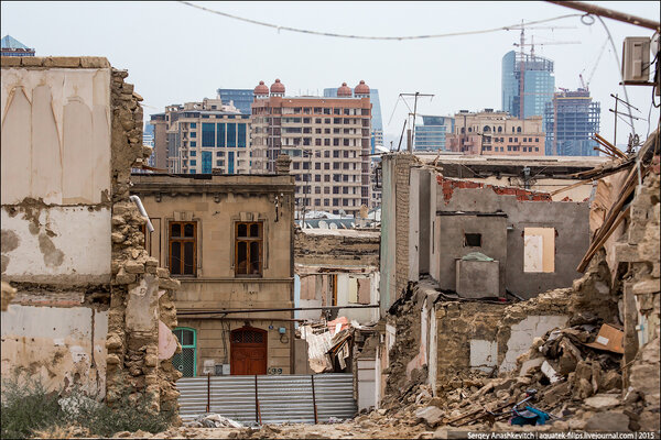 Как постепенно исчезает советский Баку в стремлении стать кавказским Дубаем