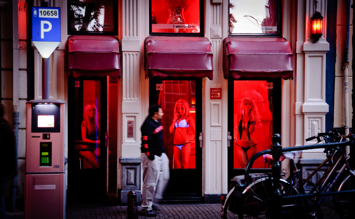 Квартал красных фонарей. Проститутки Амстердама