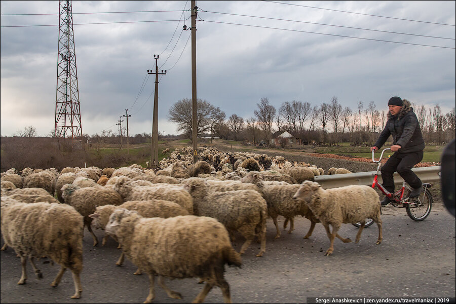 Проехался по Дагестану и стало страшно от увиденного на обочинах дорог
