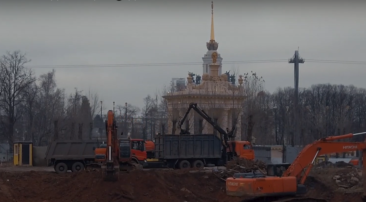 Кадр из видео Kirill Kokórin (Facebook)  Группа Район Алексеевский ! Останкино! Ростокино! Три района + СВАО. https://www.facebook.com/groups/1353373178125080/?ref=group_header