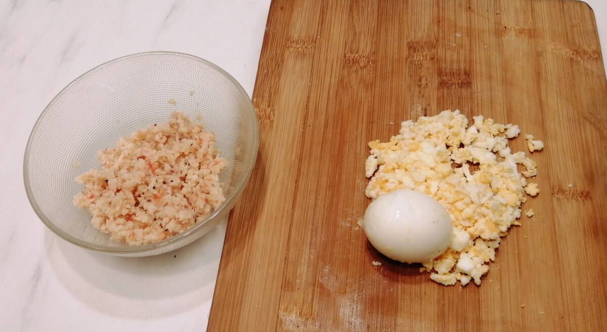 Очень вкусный салат из мяса криля.