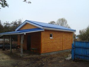      Вот такой получился аккуратный и небольшой домик.