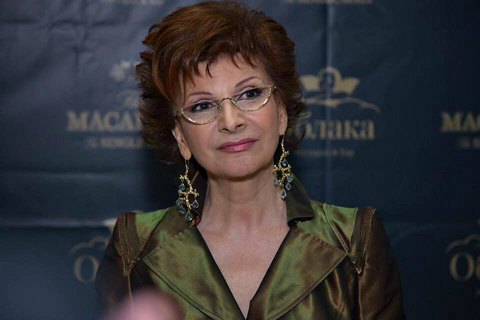 Роксана Бабаян не бедствует благодаря своим концертам и наследству мужа.