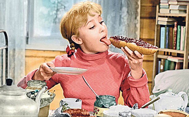 Кадр из фильма "Девчата"