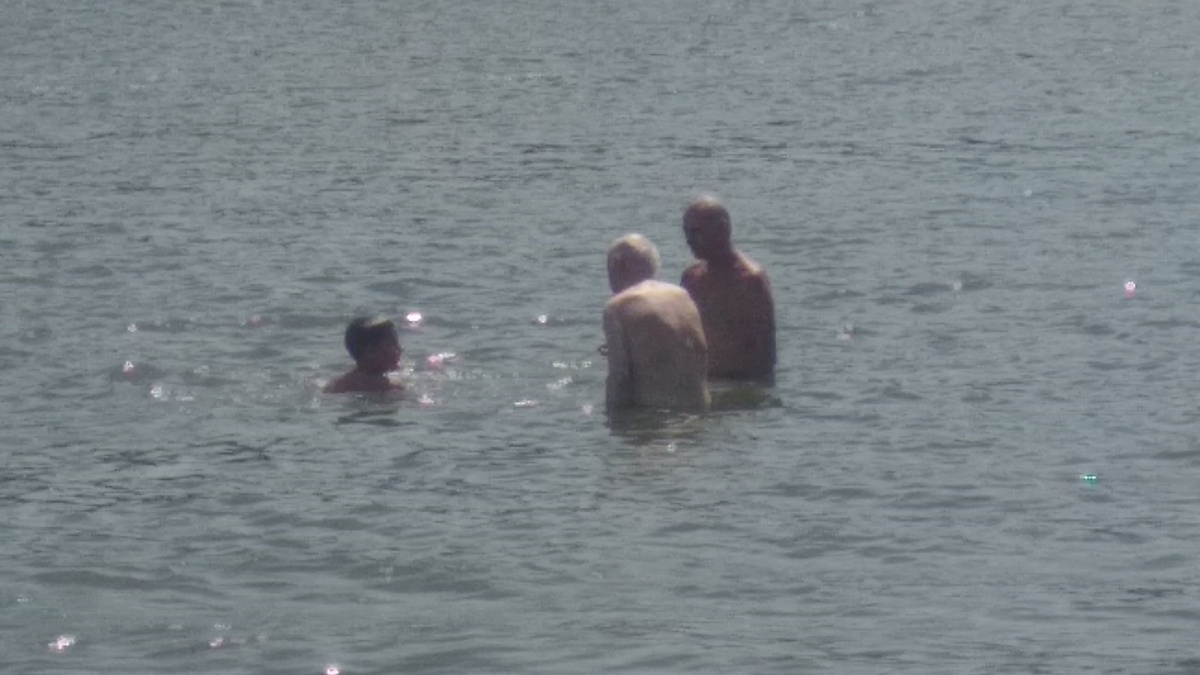 Три поколения, а четвертое снимает