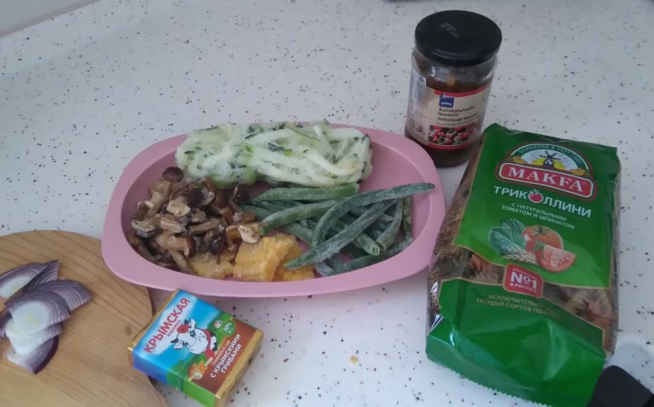 Залакируем овощами овощную пасту!