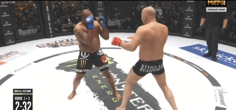 Нокаут в бою Емельяненко-Джексон
