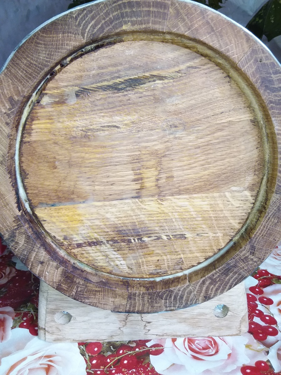 Здесь помогло простое вощение. Видны горизонтальные следы, где текло