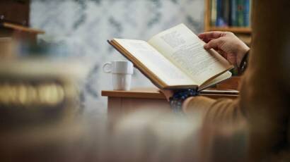 Книга вечный источник знаний и радости бытия для интеллектуальных людей.