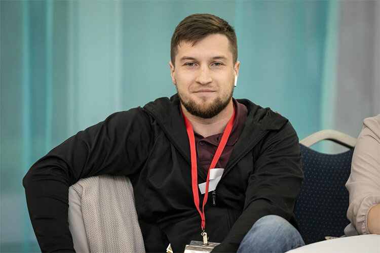 Дизайнер-конструктор мебельной компании «Ангстрем» Алексей Гладышев 