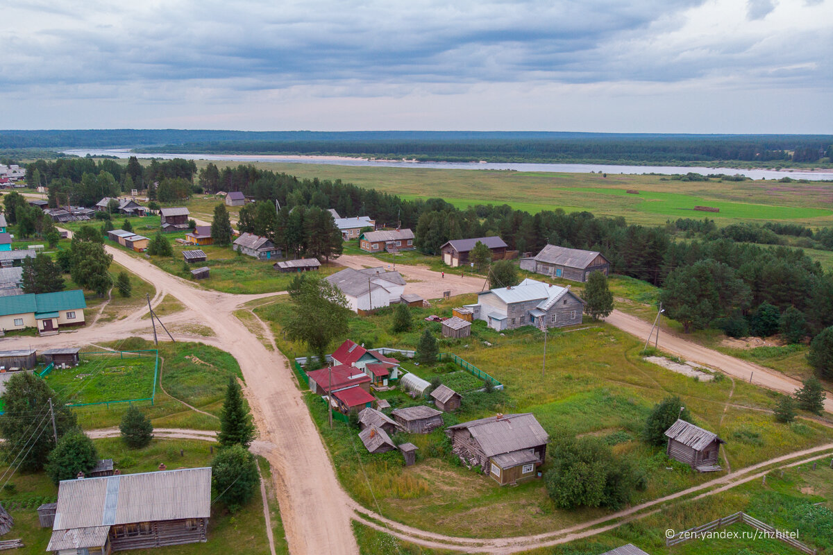 Село абрамова. Деревня Макары Архангельская область. Озера в Верколе. Далматово Архангельской области деревня Лямчинская. В Верколе фото.