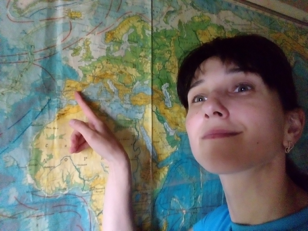 Показываю на страну Испанию.