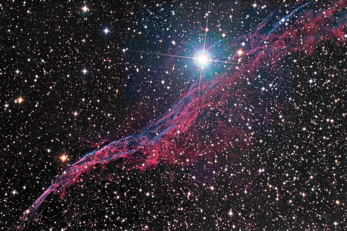 Космическим годом называется. NGC 6960. Галактика ВЕДЬМИНА метла. Туманность NGC 6960. Космические явления.