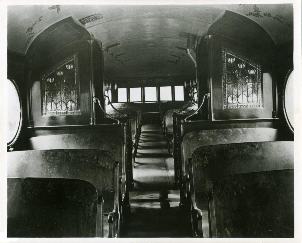 McKeen Motor Car, салон