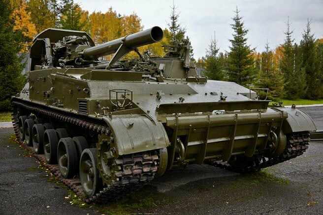 2С4 «Тюльпан» — советский 240-мм самоходный миномет артиллерии Резерва Верховного Командования.