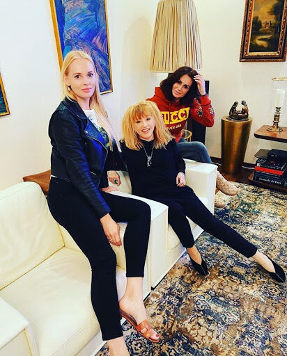 Поклонники Аллы Пугачевой восхитились внешностью певицы на новой фотографии