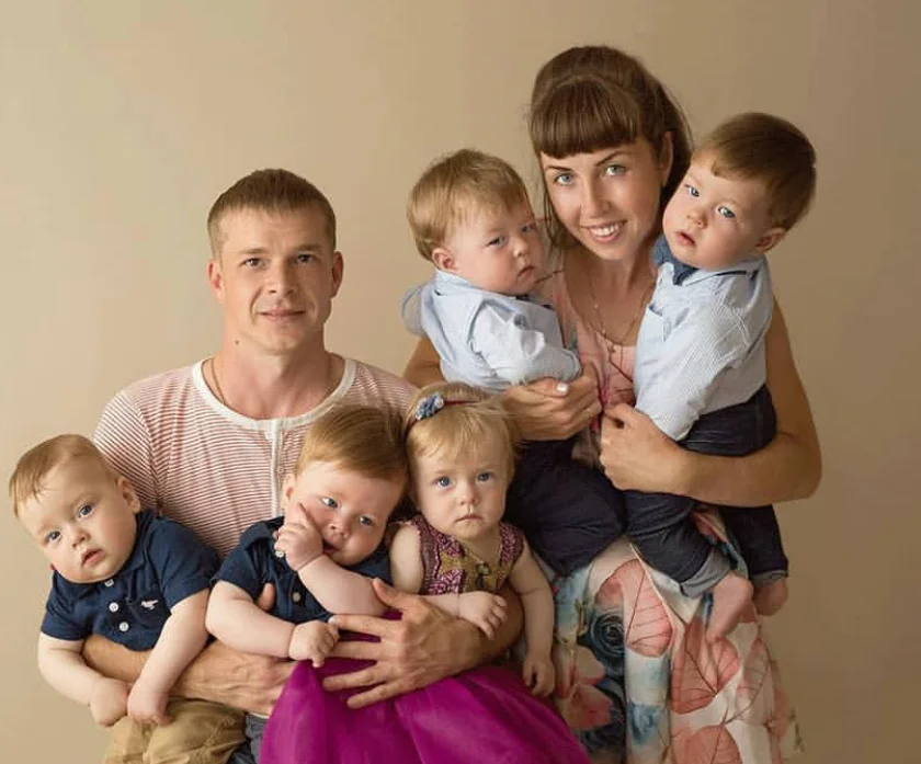 НАСТОЯЩЕЕ ЧУДО | Как живёт семья Меркуловых, у которых 3 года назад родились пятерняшки