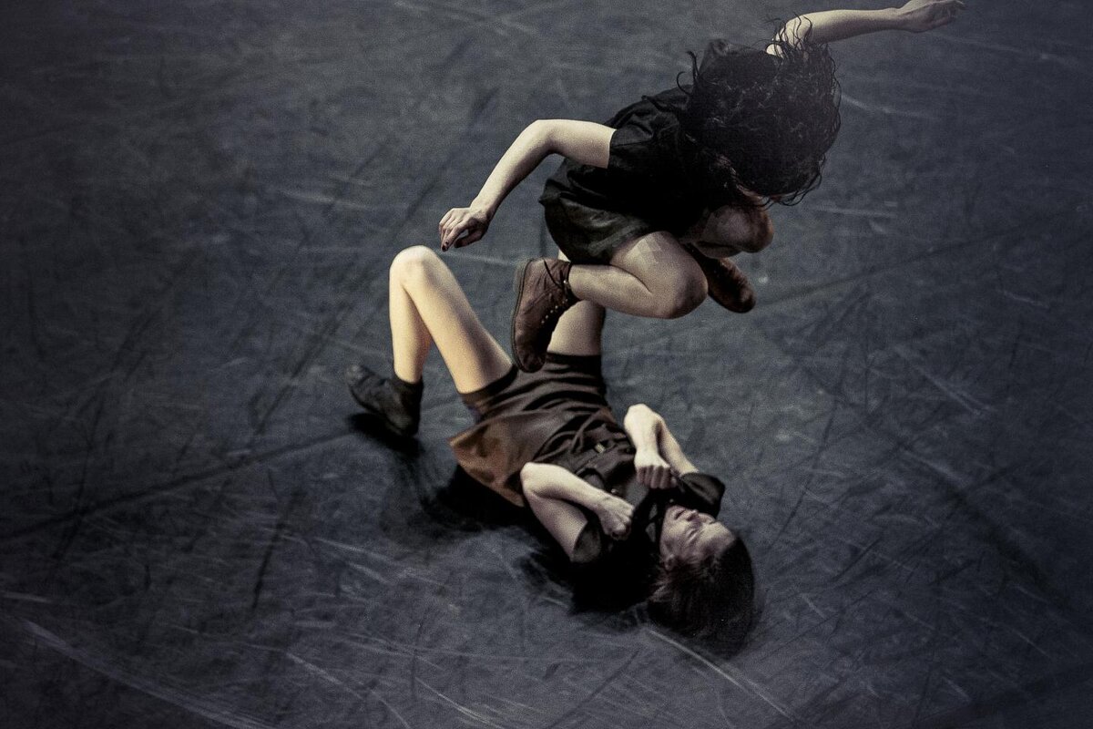 Их фильмы отбирают для Канн, они снимаются в клипах Woven Hand