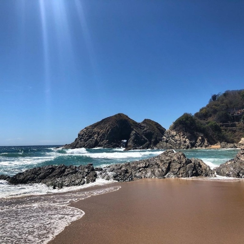 Фото https://www.instagram.com/p/B-8e53-DKbf/