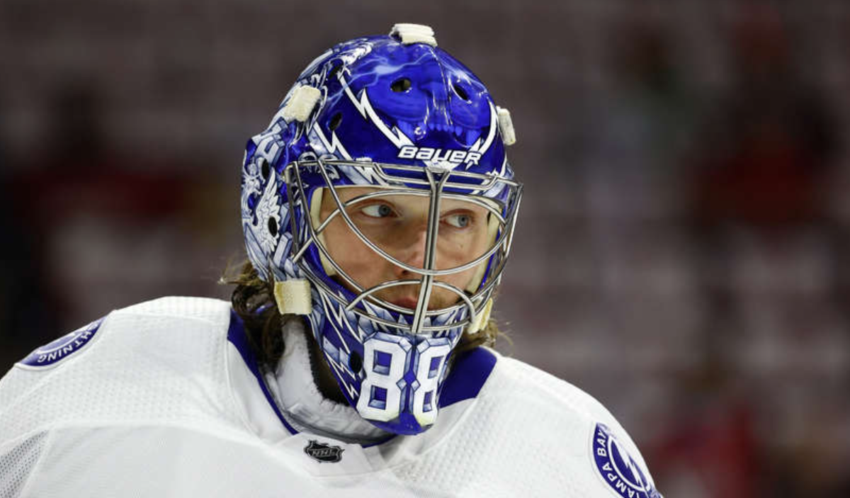 Андрей Василевский был признан первой звездой решающего матча против "Каролины". Фото: НХЛ