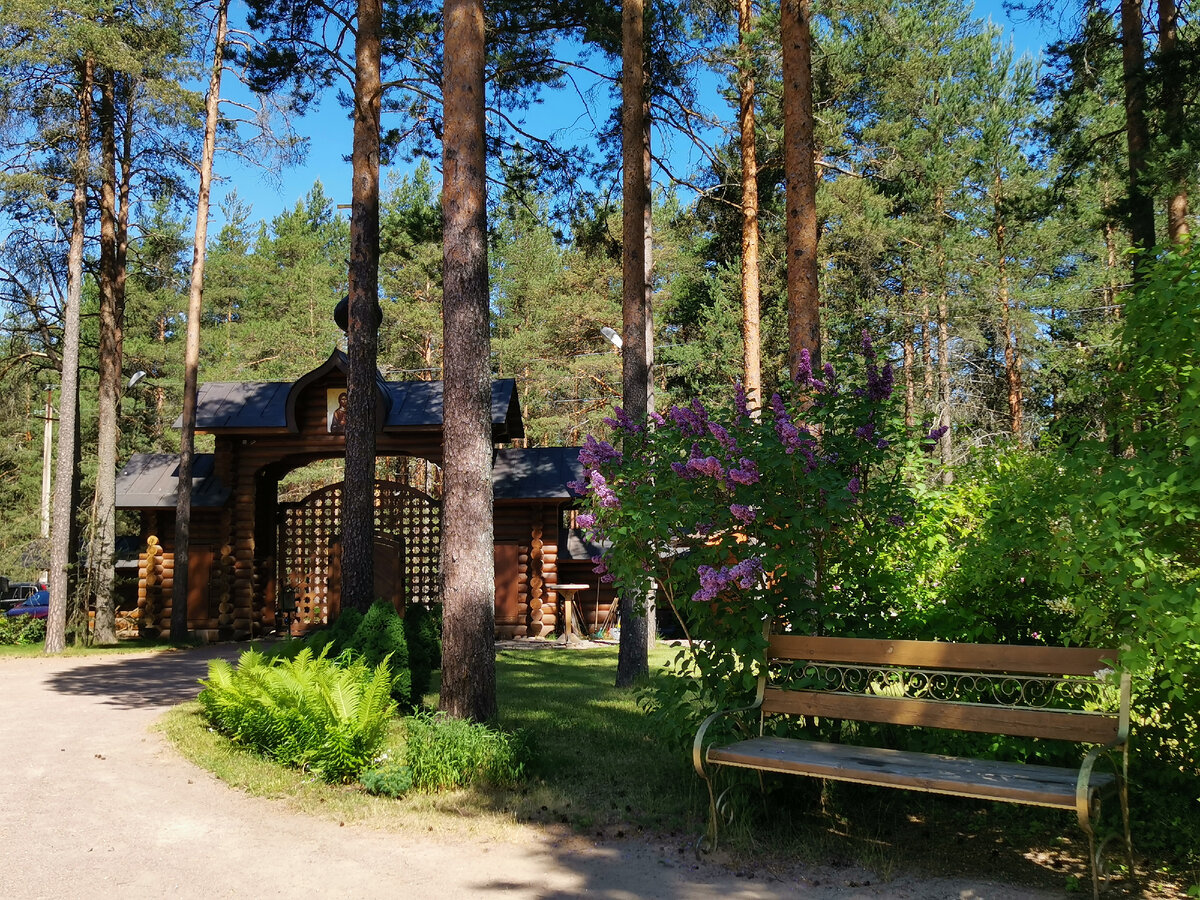 Территория храмового комплекса  в Сосново. 