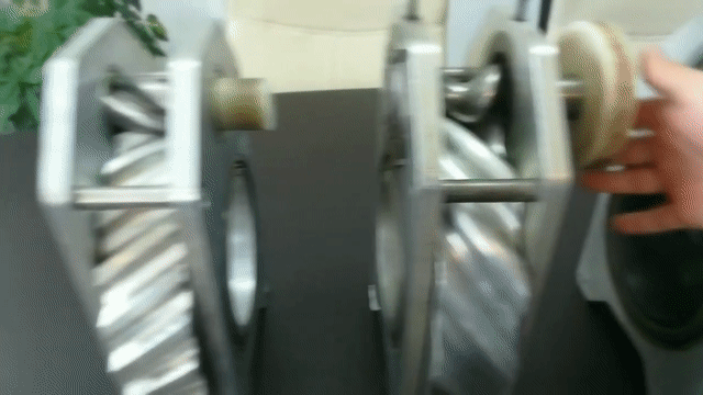 Трехзаходное. Источник канал "Технология маркет" https://www.youtube.com/watch?v=kKRPq1TaTmA