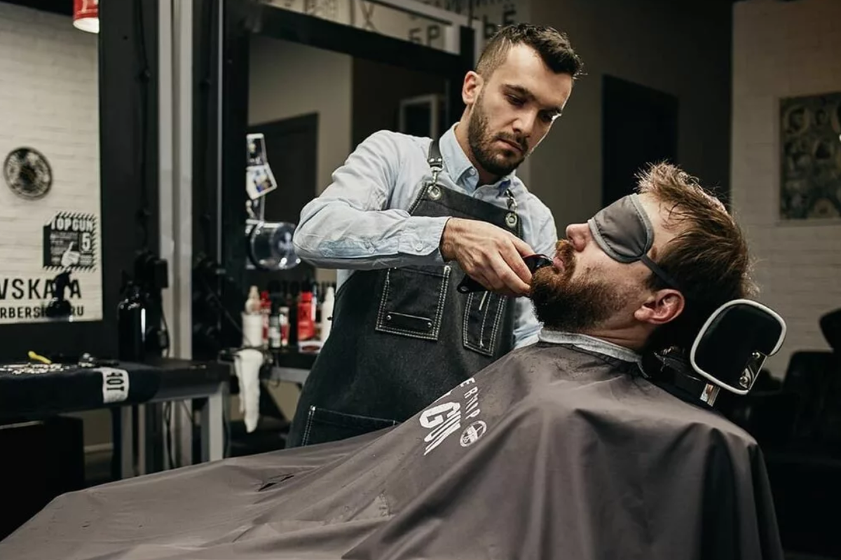 До сих пор открыта старейшая в мире парикмахерская «Труффит и Хилл», история которой началась еще в 1805 году. 