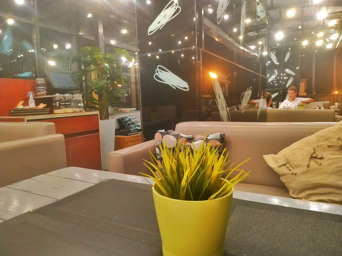 А это сам интерьер