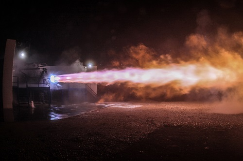 Прожиг двигателя Raptor компании © SpaceX.