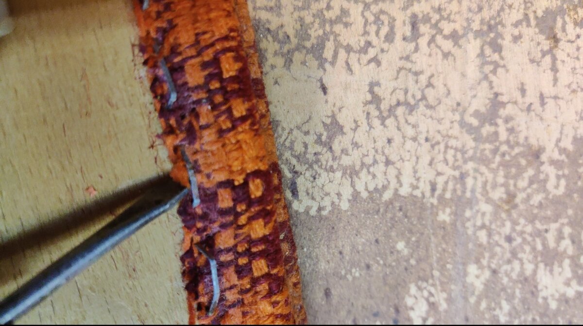 Сначала надо поддеть все скобы