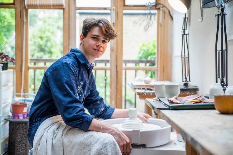 Самюэль Чатто за работой в своей мастерской. Фото euro-royals.livejournal.com