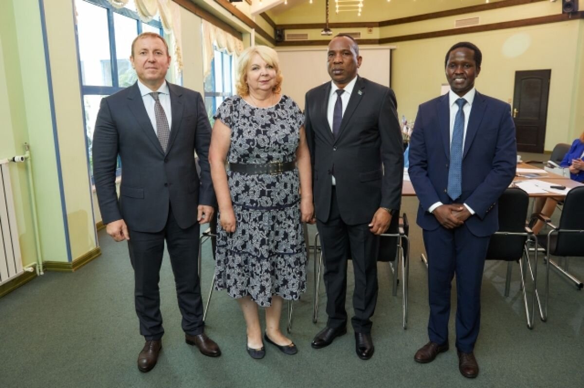    Важная работа. Юрий Коробов – о визите посла Танзании в Тверскую область