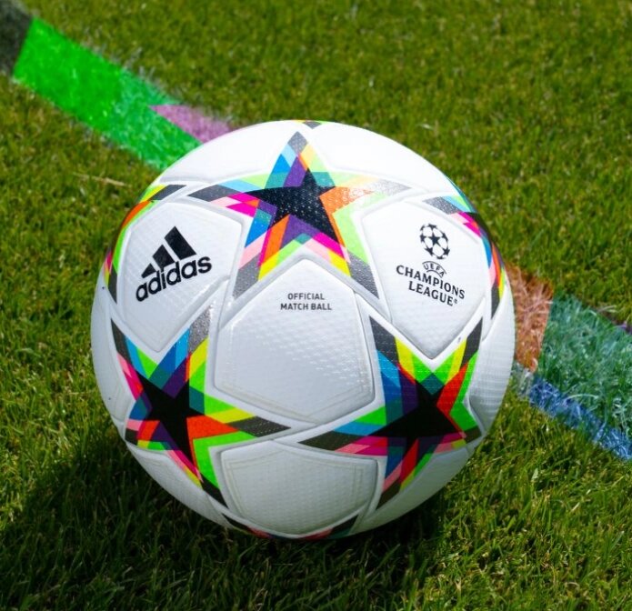 Официальный мяч Лиги Чемпионов 22/23