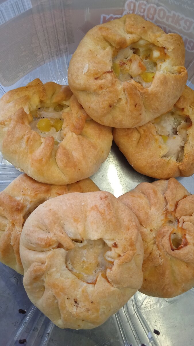 Готовая выпечка.