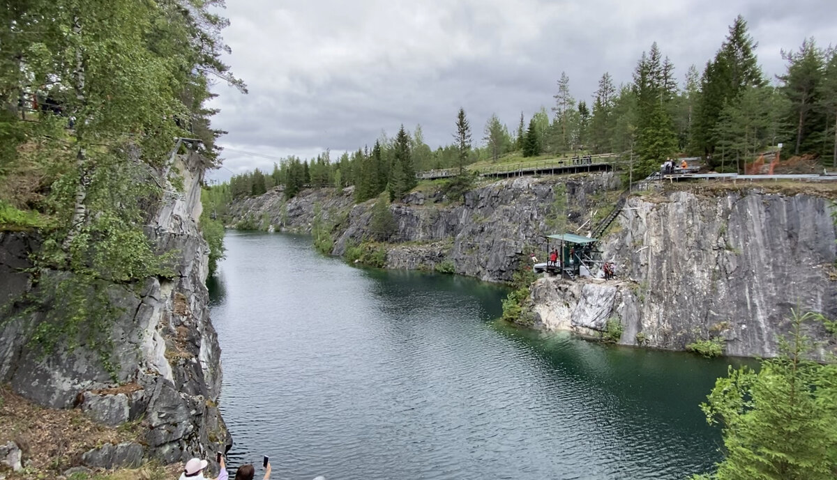 обрыв в Мраморном Каньоне