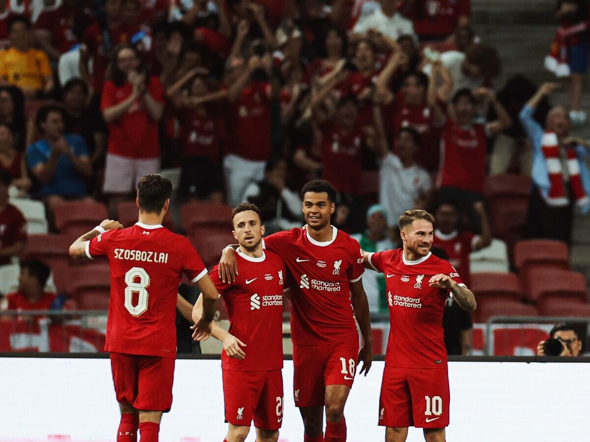    Футболисты "Ливерпуля" в матче© пресс-служба клуба "Ливерпуль"