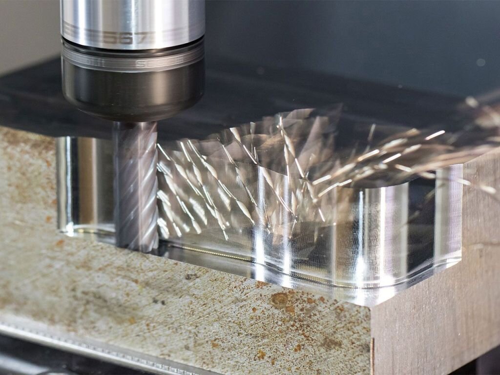 Фрезерная обработка металла — это частая практика производства металлических изделий. Она позволяет изготавливать точные детали из листового металла и объемных заготовок.