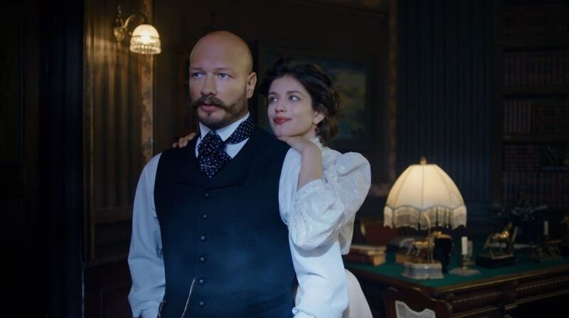 Никита Панфилов и Анна Чиповская в сериале «Победители»